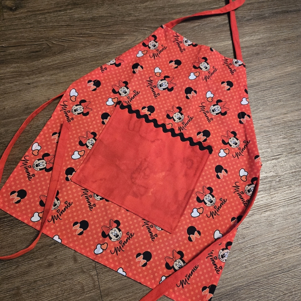 Red Minnie Mouse Kids Apron